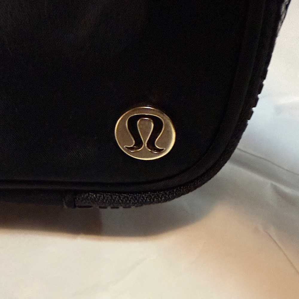 lululemon athletica Black Travel Organizer Pouch - Picture 2 of 11